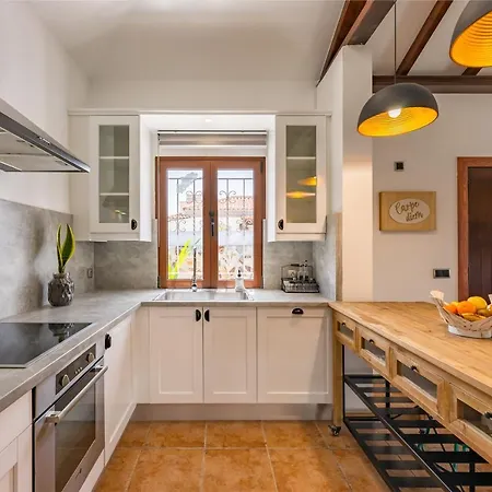 Villa Luxury Paula's Dream Private Pool By Holidays